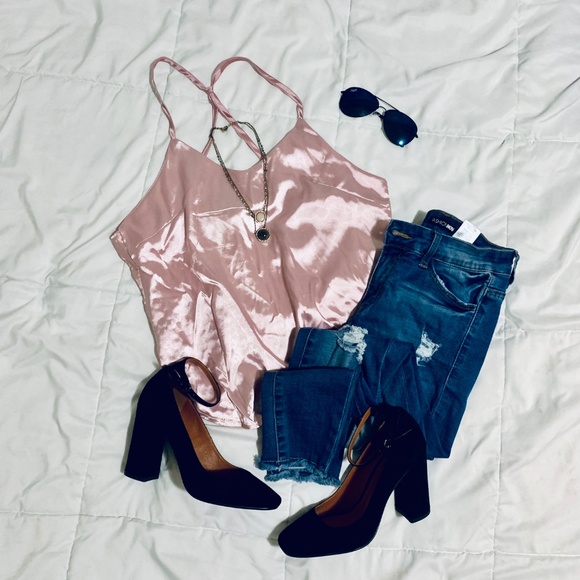 Tops - NWOT No Brand Satin Tank Light Pink